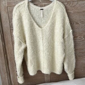 Free people cream heavy knit sweater size XS